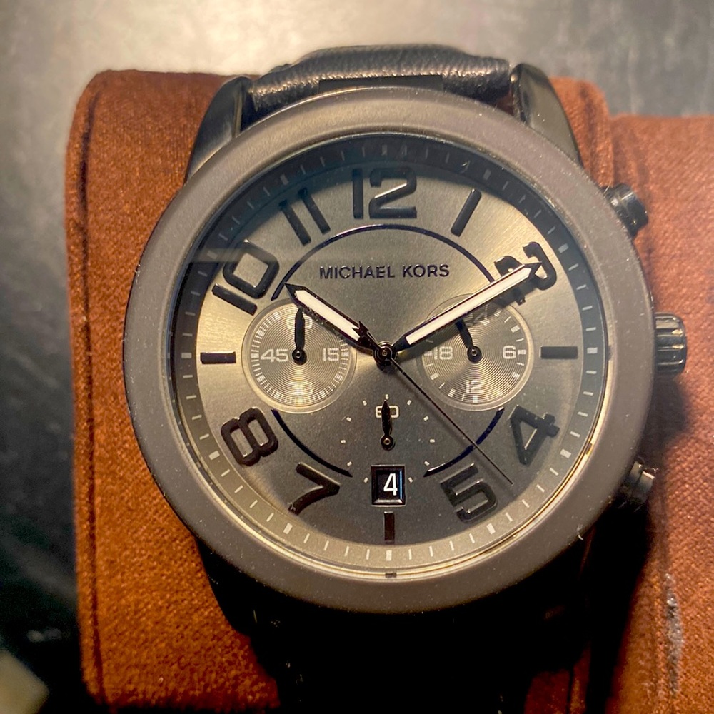 Michael Kors MK-8322 Black Chronograph on leather strap